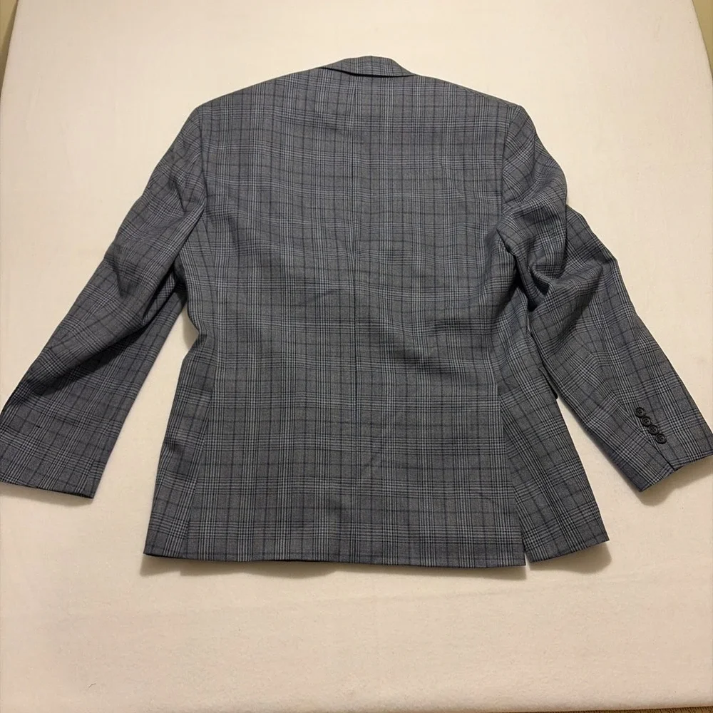Jos A Bank Blazer Mens 42R Blue Windowpane 100 Wool Tailored Fit Sport Coat